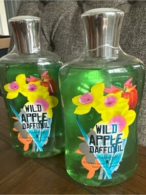 Bath & Body Works Wild Apple Daffodil Shower Gel